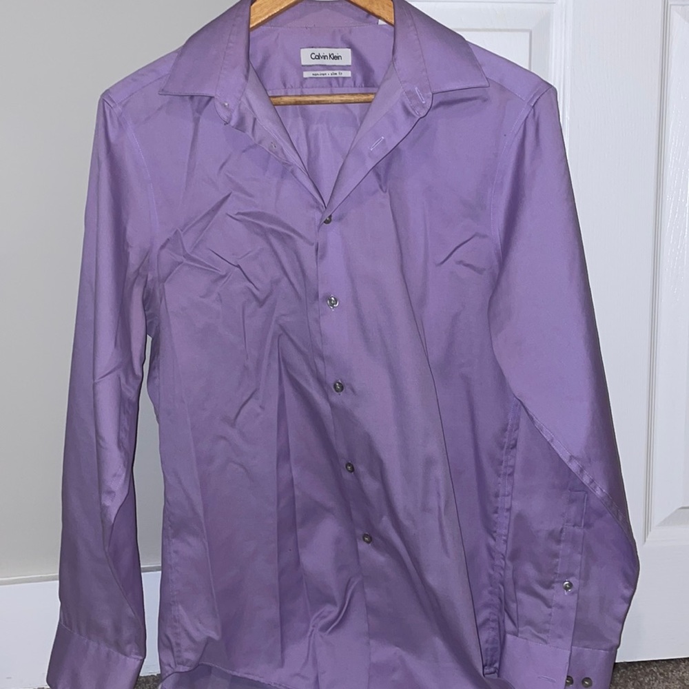 Calvin Klein purple button down 15 32/33